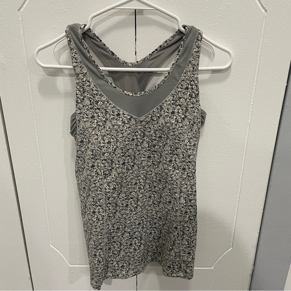 Lululemon Floral Tone It Tank - Picture 6 of 13